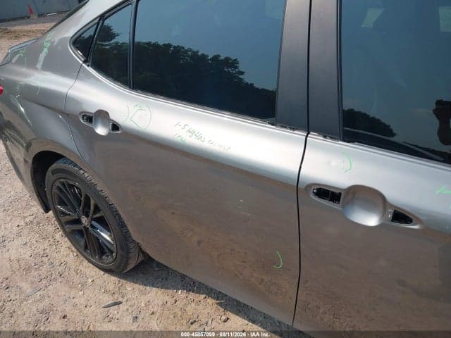 2025 TOYOTA CAMRY SE 19