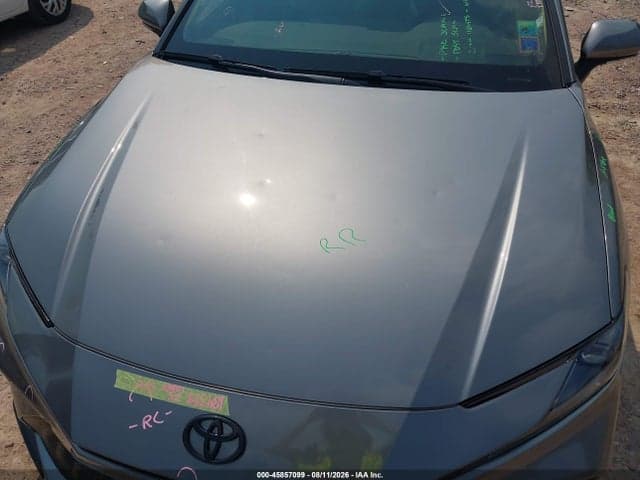 2025 TOYOTA CAMRY SE 6
