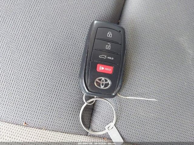 2026 TOYOTA COROLLA LE 11