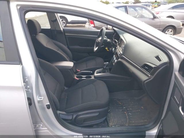 2019 HYUNDAI ELANTRA SEL 5