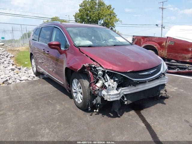 2018 CHRYSLER PACIFICA TOURING L 1