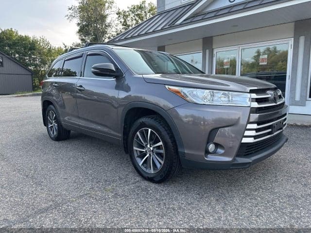 2018 TOYOTA HIGHLANDER XLE 1