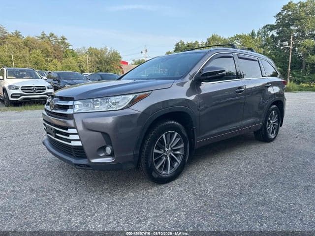 2018 TOYOTA HIGHLANDER XLE 2