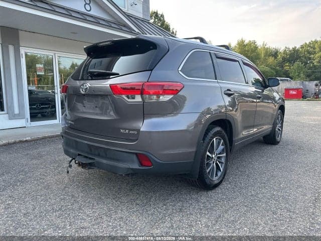 2018 TOYOTA HIGHLANDER XLE 4