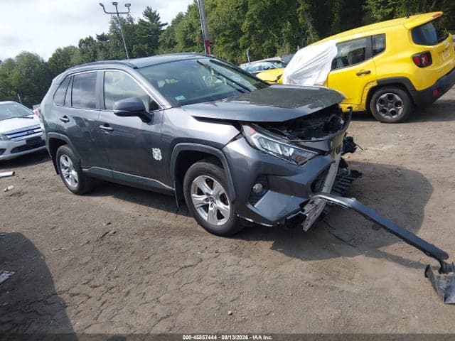 2020 TOYOTA RAV4 XLE 1