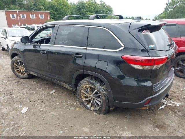 2019 TOYOTA HIGHLANDER XLE 3