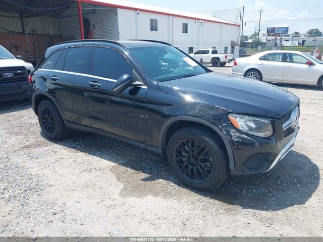2017 MERCEDES-BENZ GLC 300 4MATIC 1