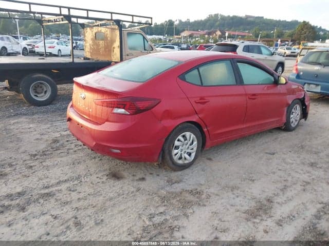 2019 HYUNDAI ELANTRA SE 4