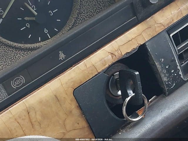 1982 MERCEDES-BENZ C500 11