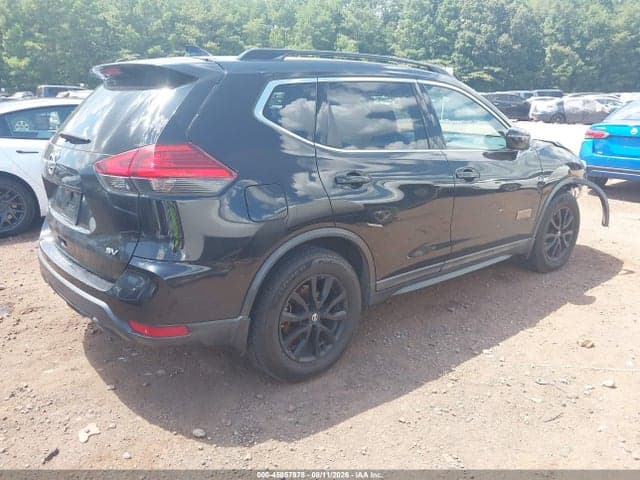 2017 NISSAN ROGUE SV 4