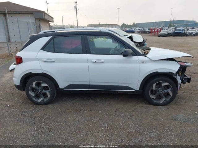 2022 HYUNDAI VENUE LIMITED 14