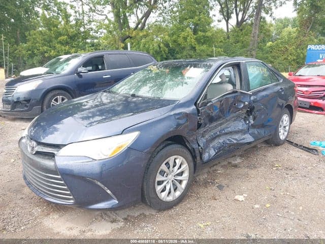 2017 TOYOTA CAMRY LE 2