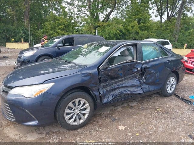 2017 TOYOTA CAMRY LE 6
