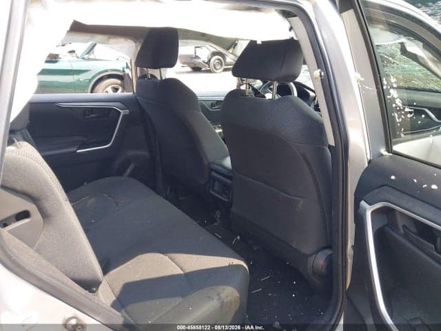 2023 TOYOTA RAV4 LE 8