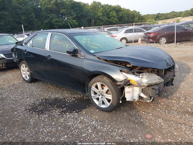 2017 TOYOTA CAMRY SE 1