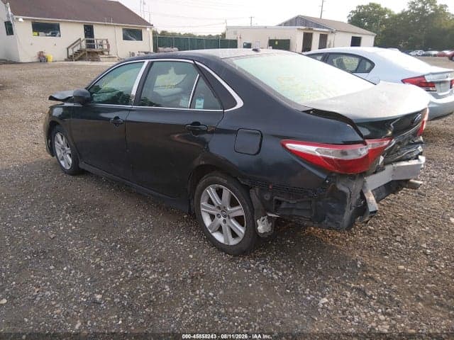 2017 TOYOTA CAMRY SE 3
