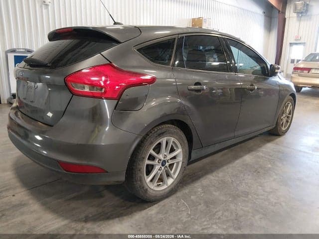 2017 FORD FOCUS SE 4