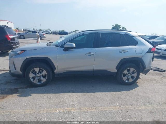 2024 TOYOTA RAV4 XLE 14