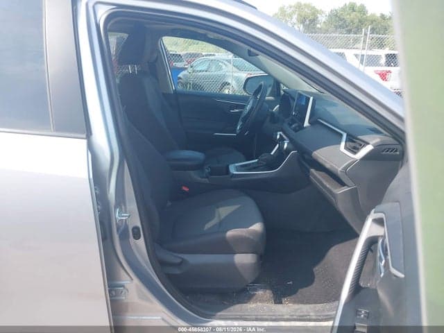 2024 TOYOTA RAV4 XLE 5
