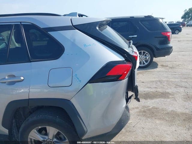 2024 TOYOTA RAV4 XLE 6