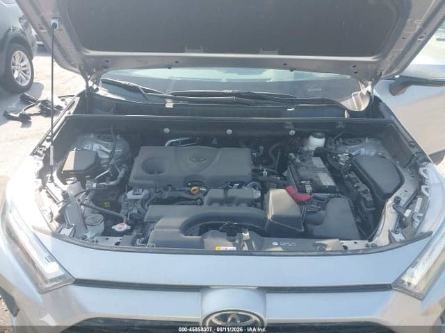2024 TOYOTA RAV4 XLE 10