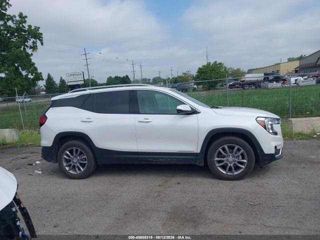 2023 GMC TERRAIN FWD SLT 13