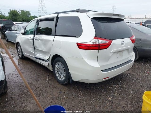 2017 TOYOTA SIENNA XLE 8 PASSENGER 3