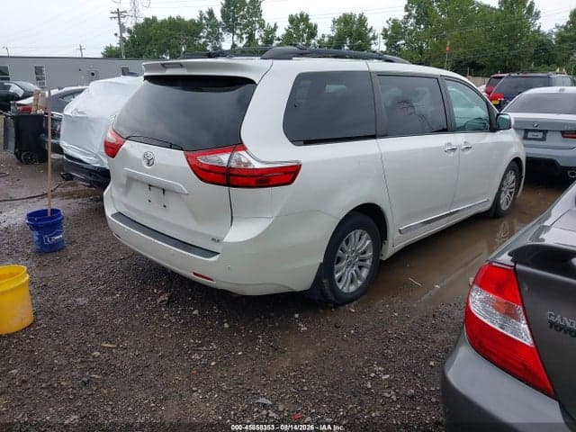 2017 TOYOTA SIENNA XLE 8 PASSENGER 4