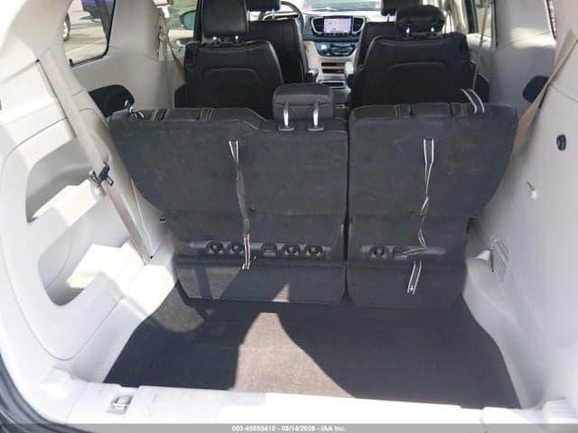 2022 CHRYSLER PACIFICA TOURING L 18