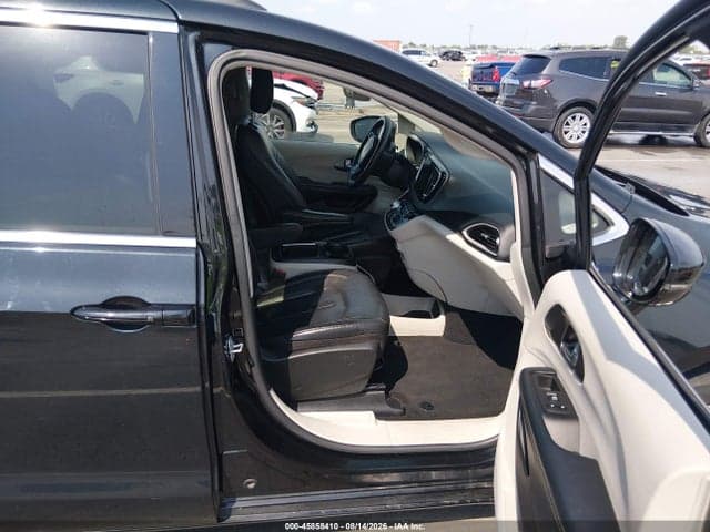 2022 CHRYSLER PACIFICA TOURING L 5