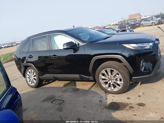 2025 TOYOTA RAV4 XLE PREMIUM 13
