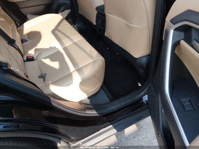 2025 TOYOTA RAV4 XLE PREMIUM 8