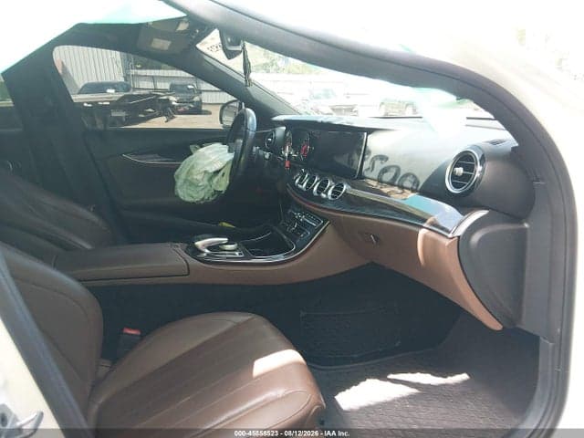 2019 MERCEDES-BENZ E 300 5