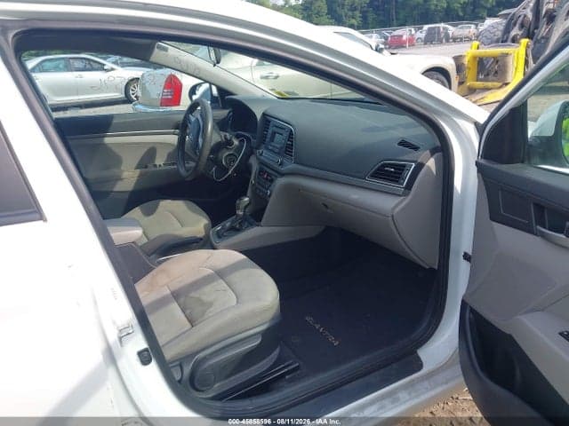2017 HYUNDAI ELANTRA SE 5