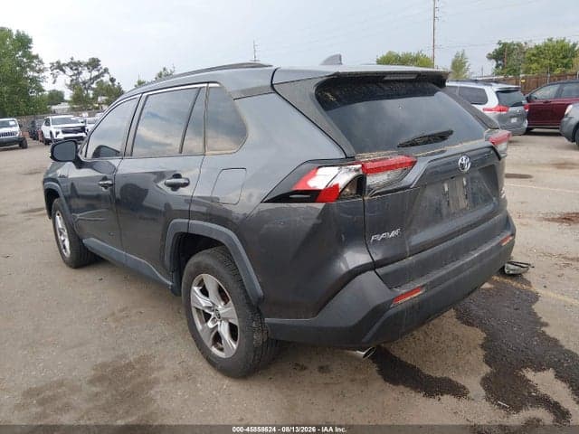 2020 TOYOTA RAV4 XLE 3