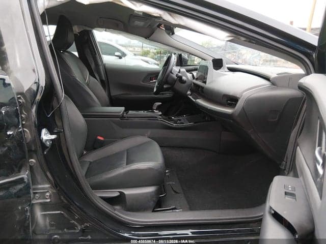 2025 TOYOTA PRIUS XLE AWD-E 5