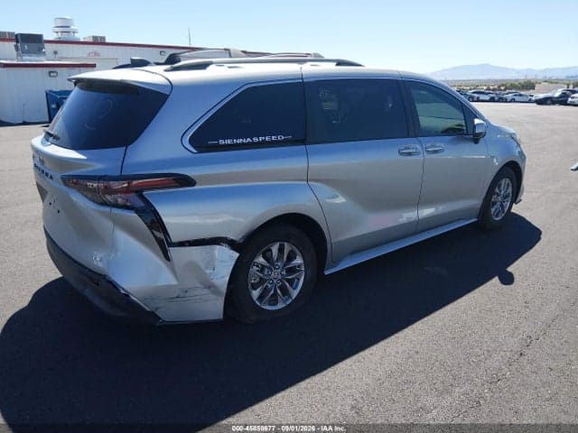 2025 TOYOTA SIENNA LE 4
