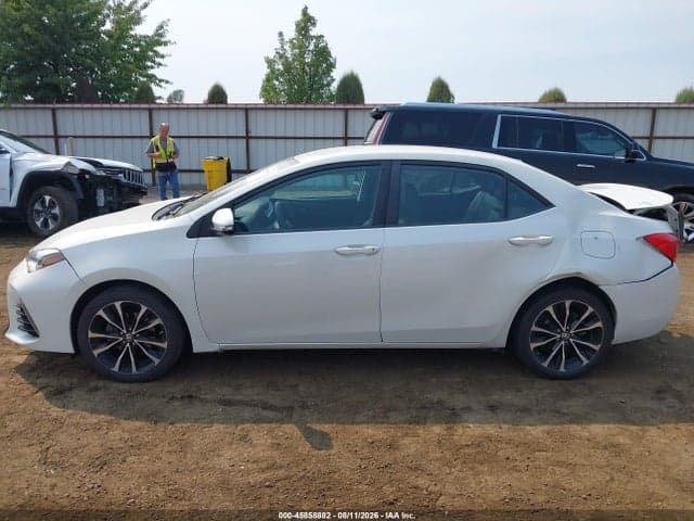 2019 TOYOTA COROLLA SE 14