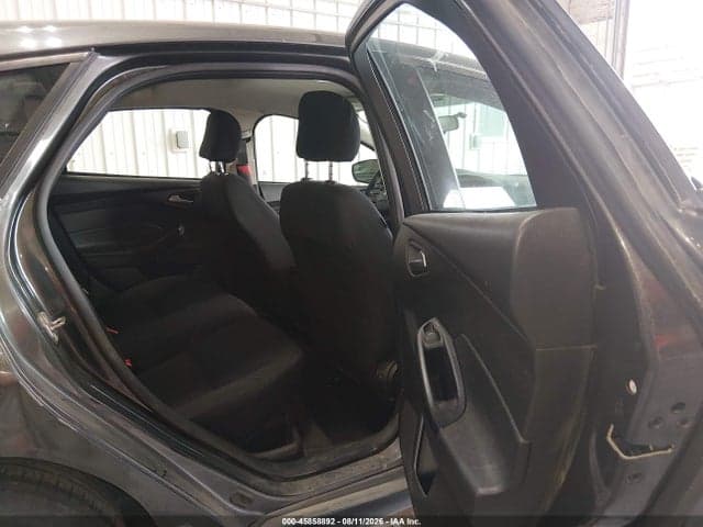 2017 FORD FOCUS SE 8