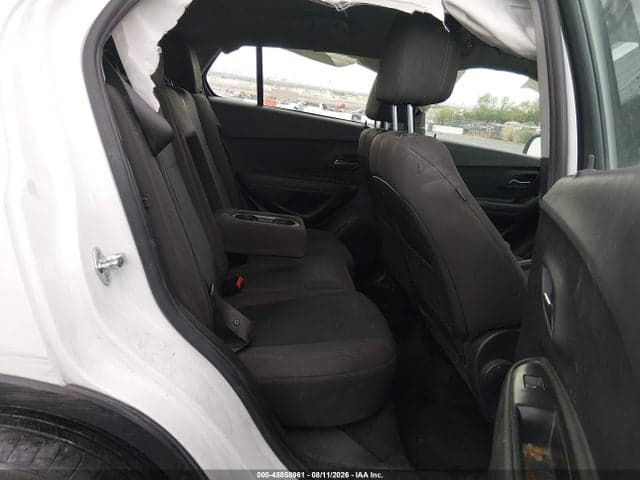 2017 CHEVROLET TRAX LS 8