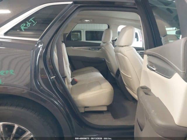 2017 CADILLAC XT5 LUXURY 8