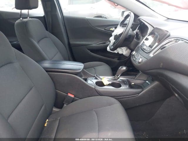 2017 CHEVROLET MALIBU 1LT 5