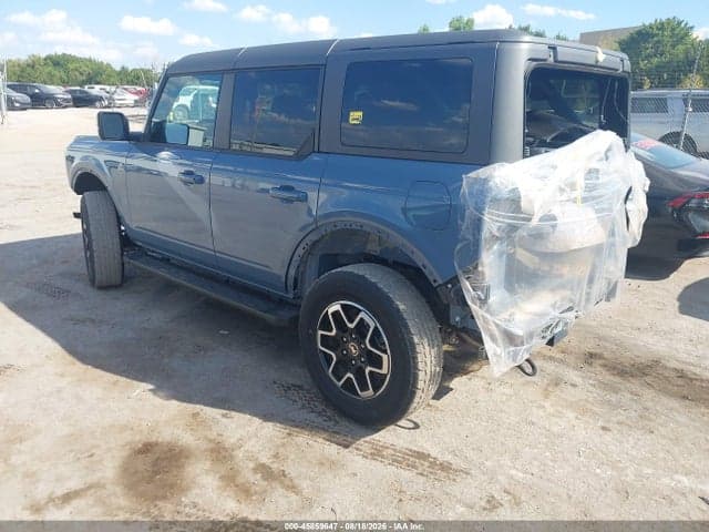 2024 FORD BRONCO OUTER BANKS 3