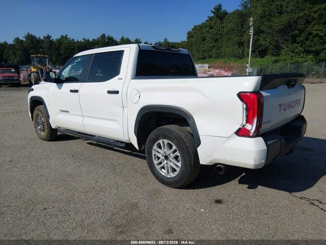 2024 TOYOTA TUNDRA SR5 3