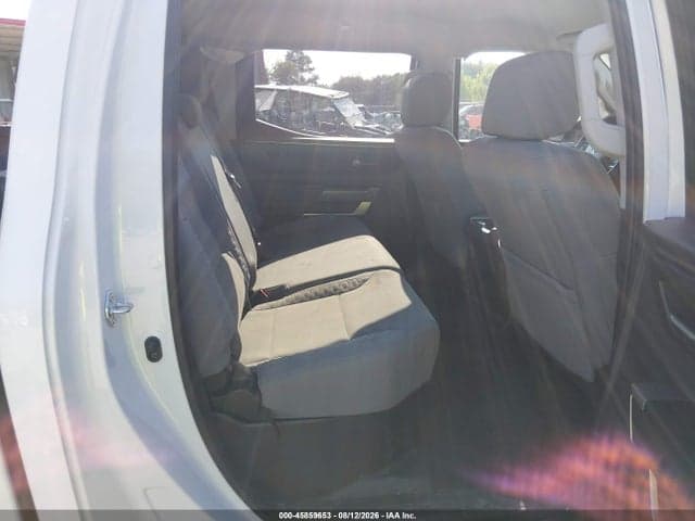 2024 TOYOTA TUNDRA SR5 8
