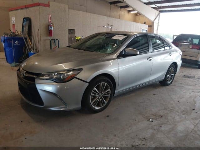 2017 TOYOTA CAMRY SE 2