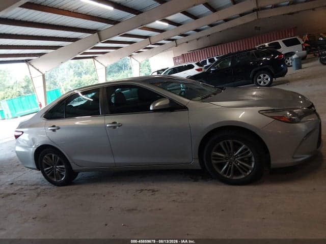 2017 TOYOTA CAMRY SE 13