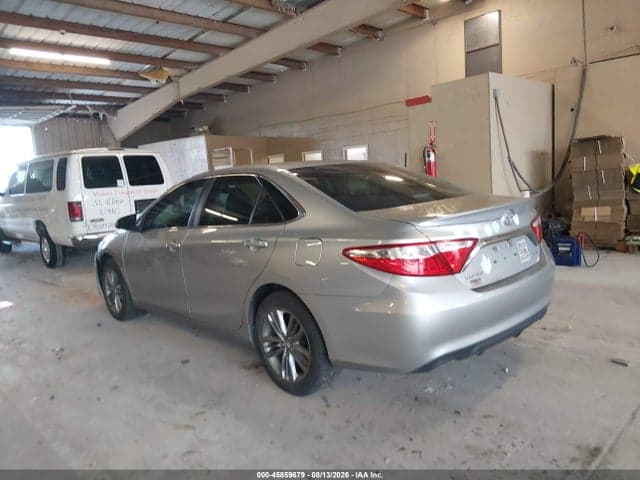 2017 TOYOTA CAMRY SE 3