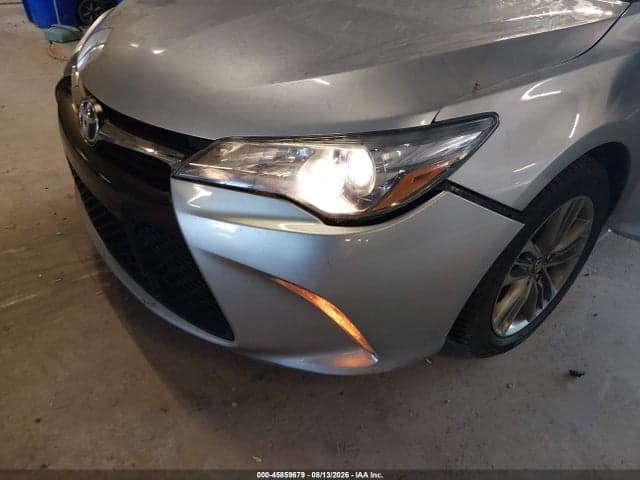 2017 TOYOTA CAMRY SE 6