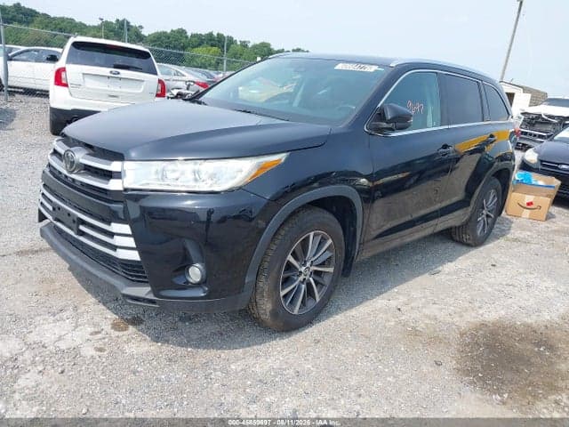 2018 TOYOTA HIGHLANDER XLE 2